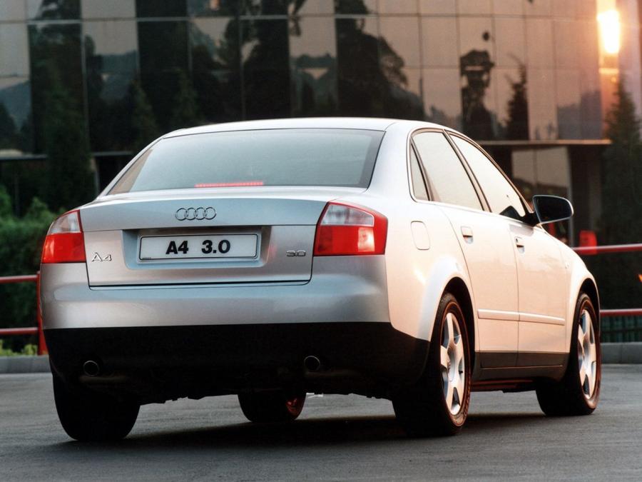  Audi A4 3.0 Sedan (B6,8E) 2000 года  (ZA) (фото 4 из 6)